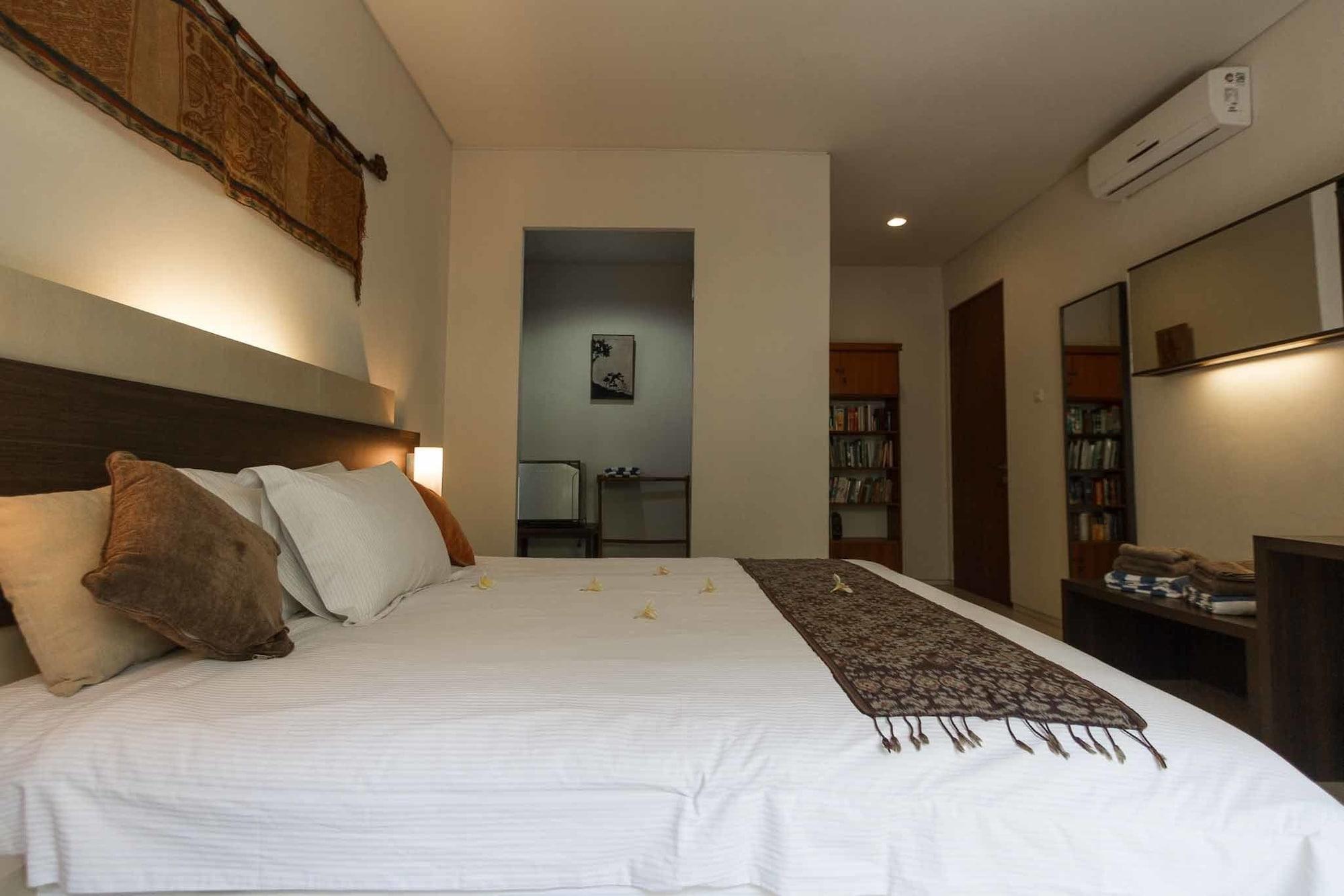 Villa Karingal Senggigi Exteriör bild