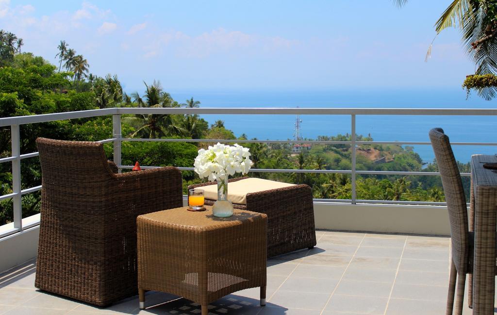 Villa Karingal Senggigi Exteriör bild