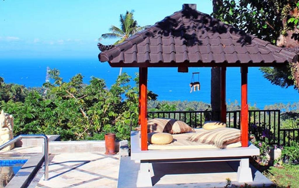 Villa Karingal Senggigi Exteriör bild