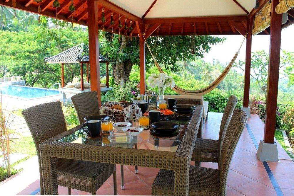 Villa Karingal Senggigi Exteriör bild