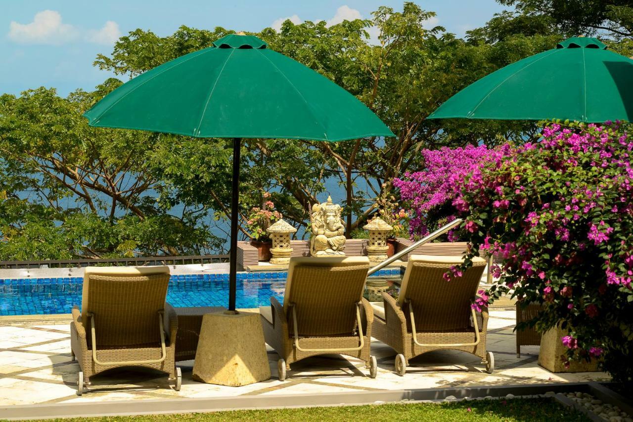 Villa Karingal Senggigi Exteriör bild